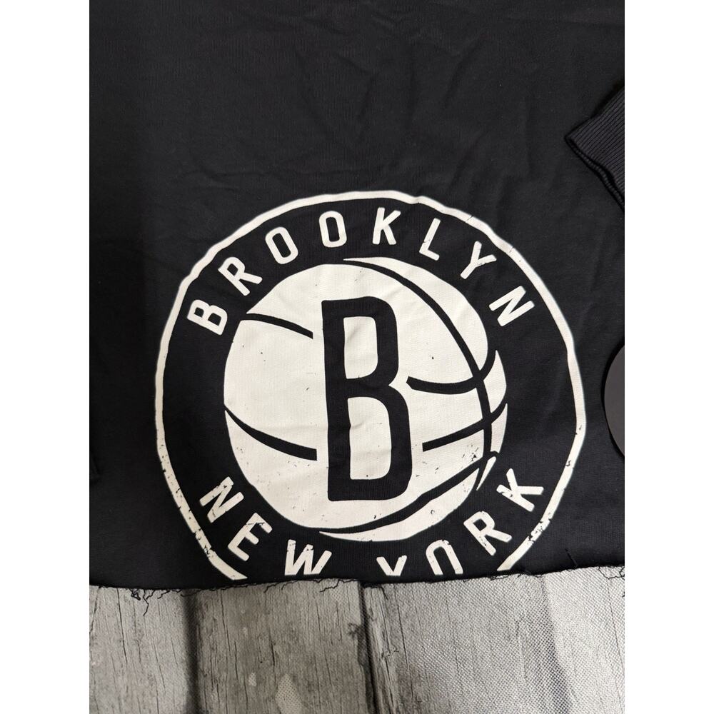 NWT Women's Brooklyn Nets FISLL Black Cropped Long Sleeve T-Shirt Large